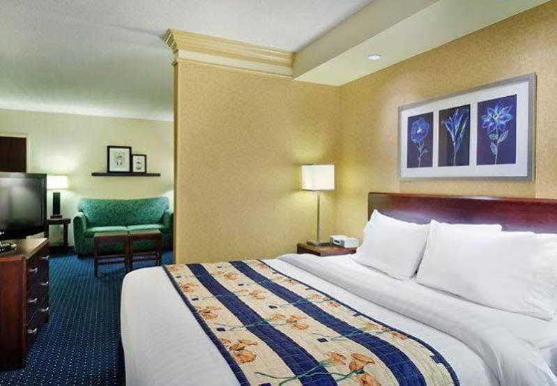 Springhill Suites Detroit Southfield Eksteriør bilde